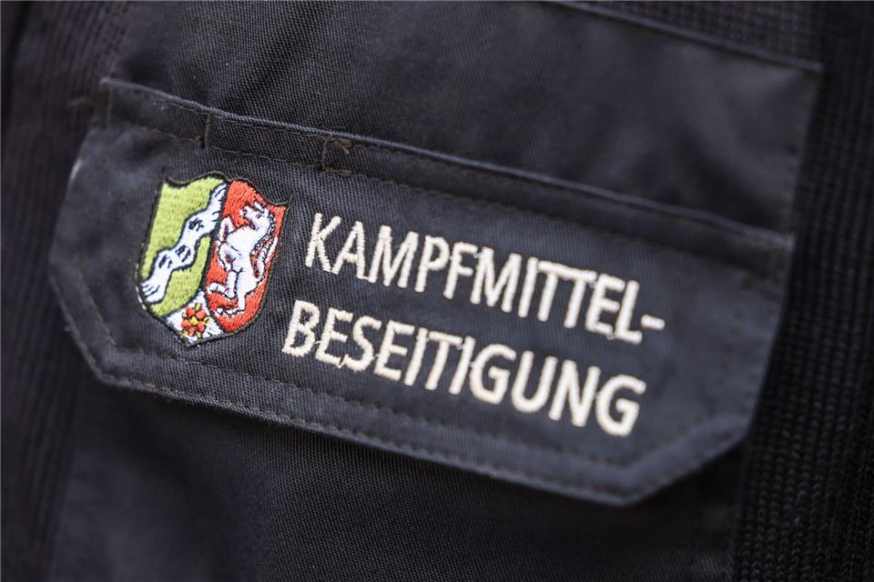 Der Blindgänger soll noch im Laufe des Tages entschärft werden. (Symbolbild)Oliver Berg/dpa