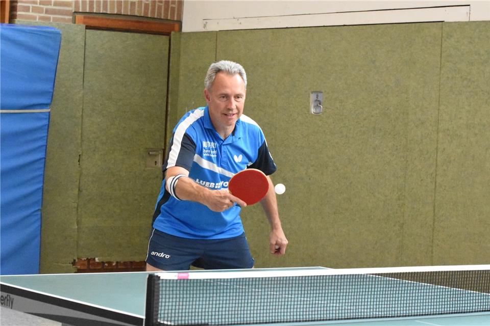 Der Borkener Dirk Lipphardt gewann seine beiden Einzel und das Doppel mit Michael Kuth.