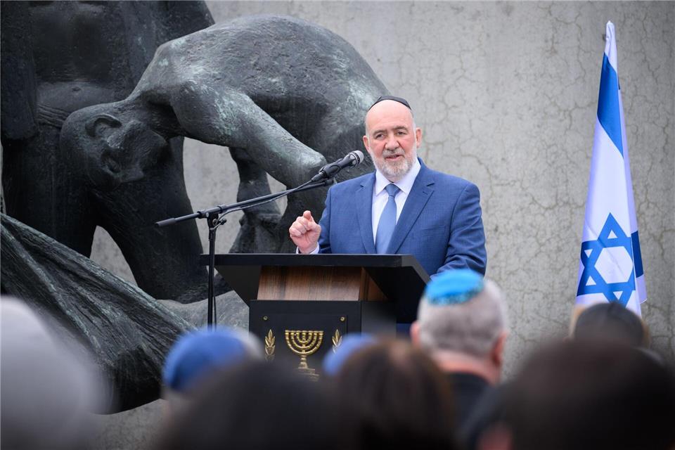 Der Botschafter des Staats Israel in Deutschland, Ron Prosor, ruft zum einschlossenen Schutz jüdischen Lebens in Deutschland auf. Bernd von Jutrczenka/dpa