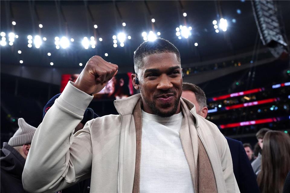 Der Boxer Anthony Joshua beim Kampf zwischen Tyson Fury und Arslanbek Machmudow. Bradley Collyer/PA/AP/dpa