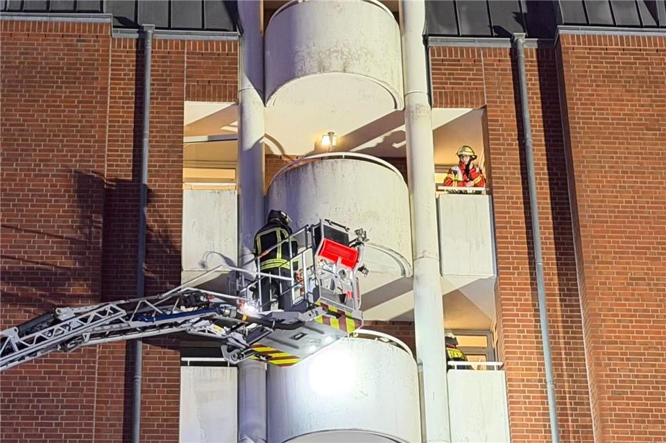 Der Brand war in einer Wohnung ausgebrochen.André Klohn/dpa