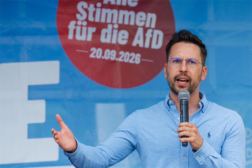 Der Brandenburger AfD-Landtagsabgeordnete Dennis Hohloch ist in seiner Eigenschaft als Bundesvorstandsmitglied auf einer Reise in Pakistan. (Archivbild)Jens Büttner/dpa