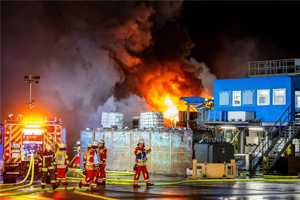 Der Brandgeruch war weit über die Grenzen von Flensburg hinaus feststellbar.Benjamin Nolte/dpa