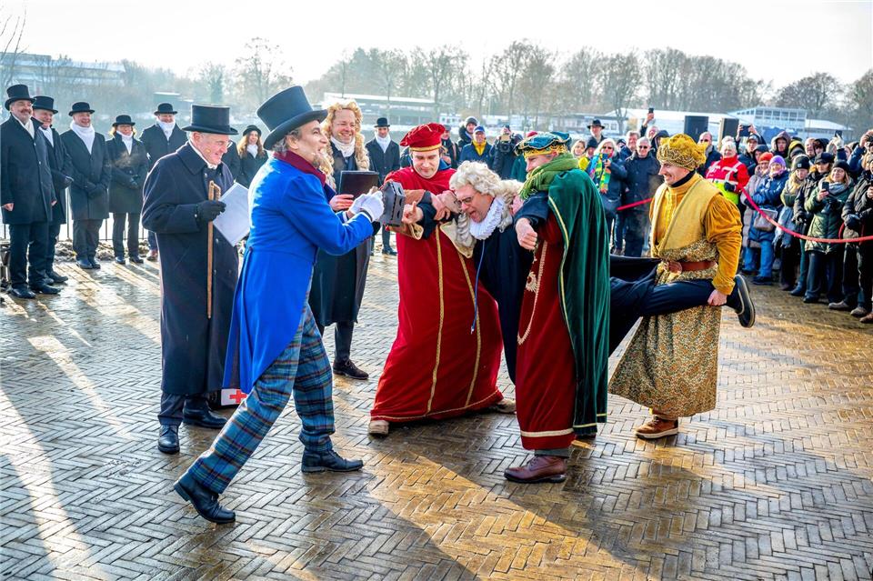 Der Brauch geht auf eine Wette von 1829 zurück. Sina Schuldt/dpa