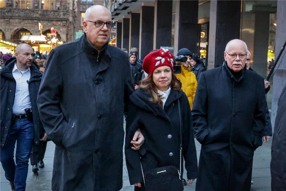 Der Bremer Bürgermeister Andreas Bovenschulte (SPD) hat der Opfer auf dem Magdeburger Weihnachtsmarkt gedacht. dpa