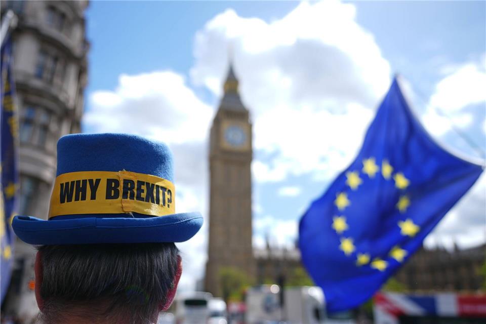 Der Brexit hat die britische Wählerschaft tief gespalten in Leaver und Remainer. (Archivfoto)Kirsty Wigglesworth/AP/dpa