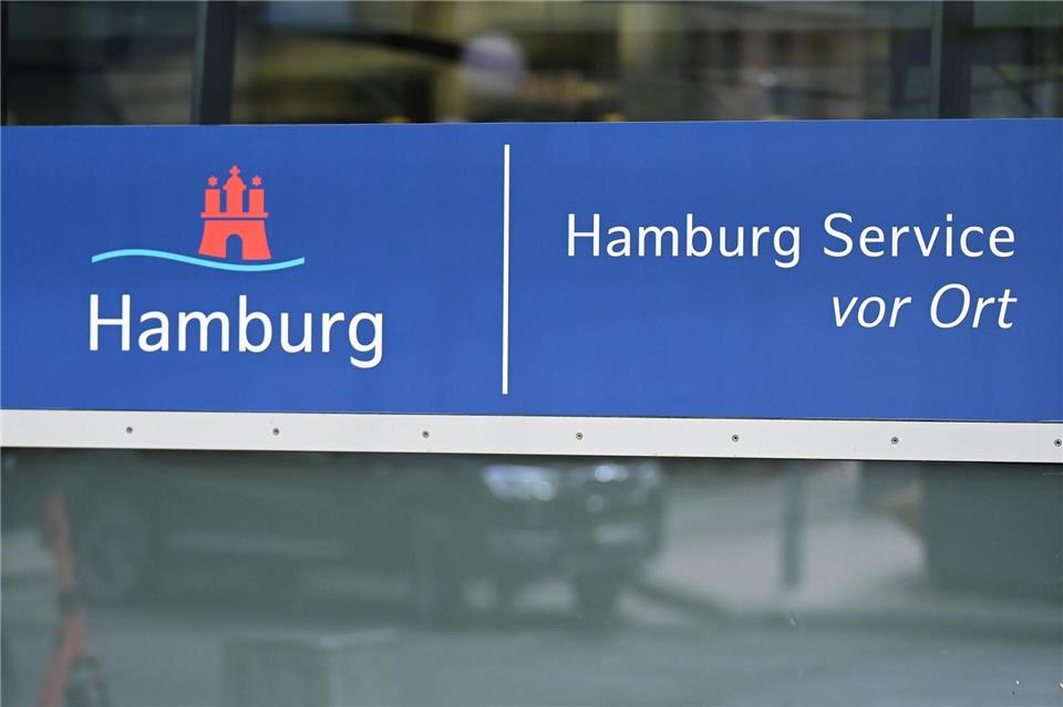 Der Bürgerservice in Hamburg soll vor allem durch digitale Dienste ausgebaut werden (Archivbild).David Hammersen/dpa