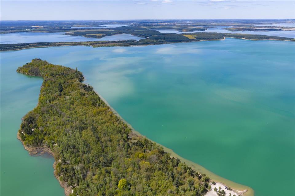 Der Bund für Umwelt und Naturschutz in Sachsen hat einen Schutz der Wasserressourcen angemahnt. (Symbolfoto)Robert Michael/dpa