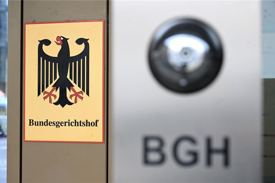 BGH nimmt DFB-Regeln für Spielervermittler unter die Lupe Der Bundesgerichtshof (BGH) prüft im kommenden Jahr, wie frei Spielervermittler im Fußball agieren dürfen.