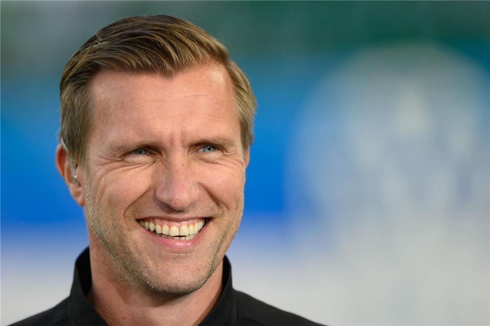 Der Bundesliga-Spitze fehlt es aus Sicht von Markus Krösche an starken Nachwuchsspielern.Swen Pförtner/dpa