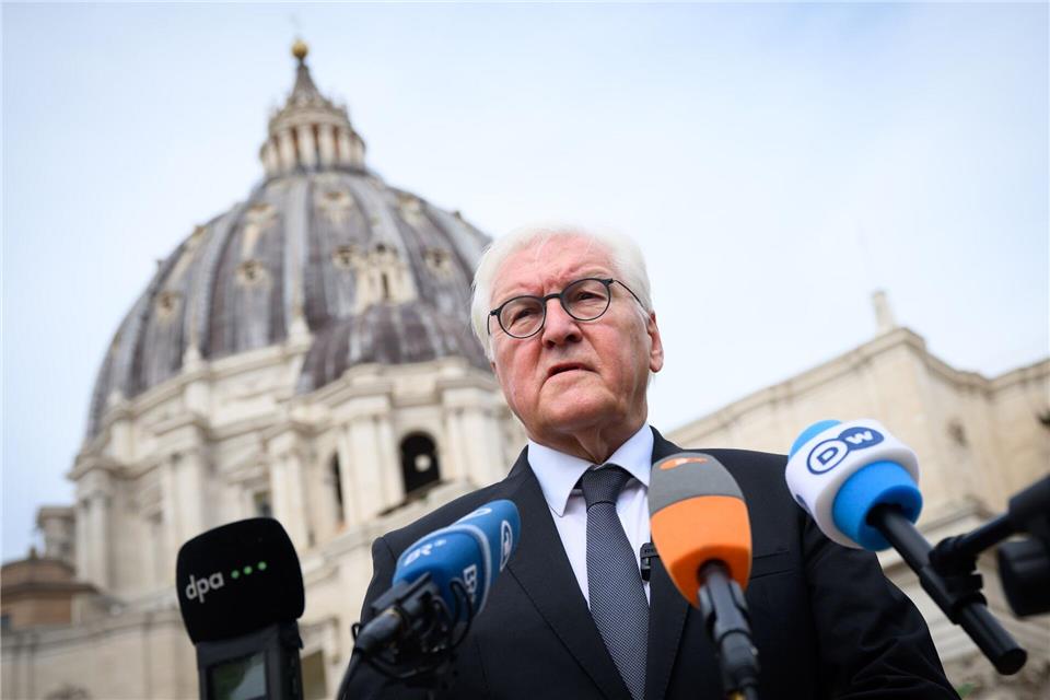 Der Bundespräsident berichtete von seiner Privataudienz mit Papst Leo XIV.Bernd von Jutrczenka/dpa