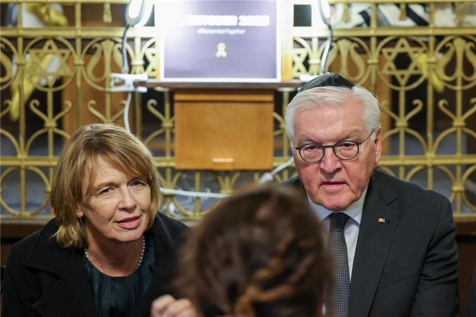 Der Bundespräsident gedachte der Opfer des Hamas-Angriffs. Jan Woitas/dpa