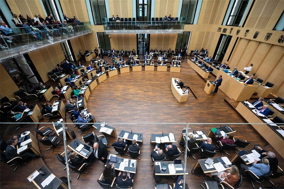 Der Bundesrat befasste sich erstmals mit dem Bundeshaushalt 2027.Christophe Gateau/dpa