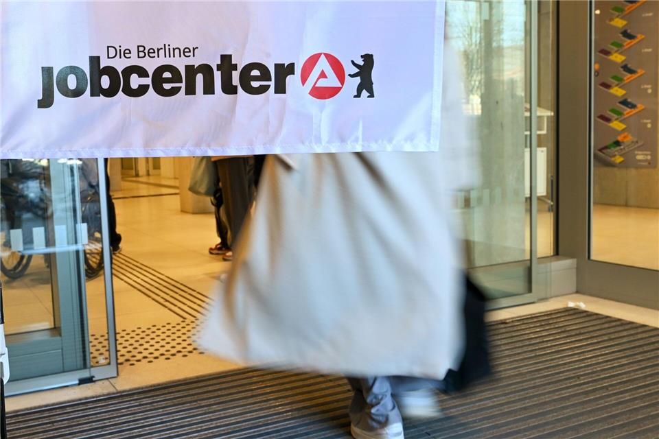 Der Bundestag hat die Bürgergeld-Reform mit der Mehrheit von Union und SPD beschlossen. (Symbolbild)Jens Kalaene/dpa