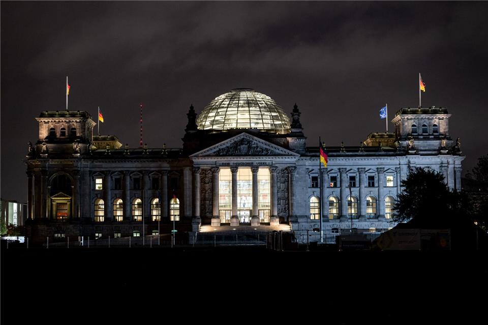 Der Bundestag kämpfte am Montag mit einem Ausfall des Internets. (Archivbild)Fabian Sommer/dpa