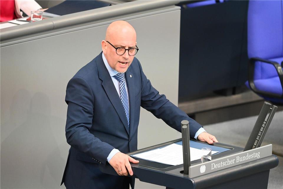 Der Bundestagsabgeordnete Sascha Lensing stellt sich hinter Vincentz. (Archivbild)Katharina Kausche/dpa