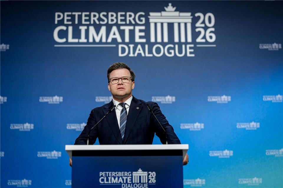 Der Bundesumweltminister setzt auf erneuerbare Energien.Kay Nietfeld/dpa