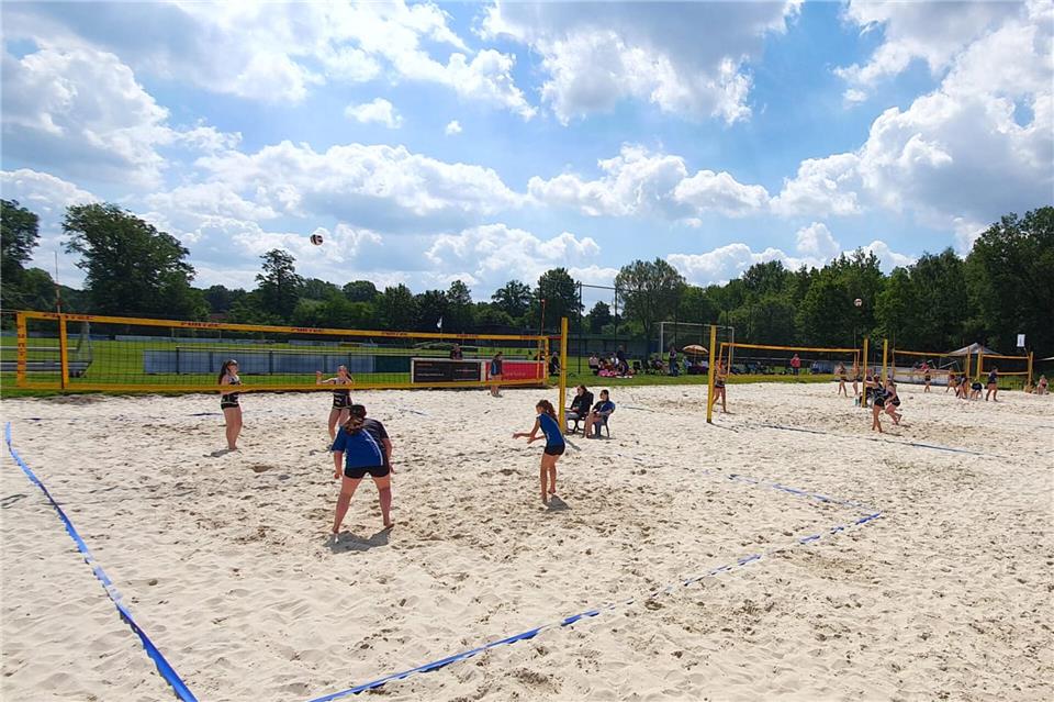Der Burloer Beachvolleyballplatz soll eine Terrasse für Zuschauer und Spieler bekommen.