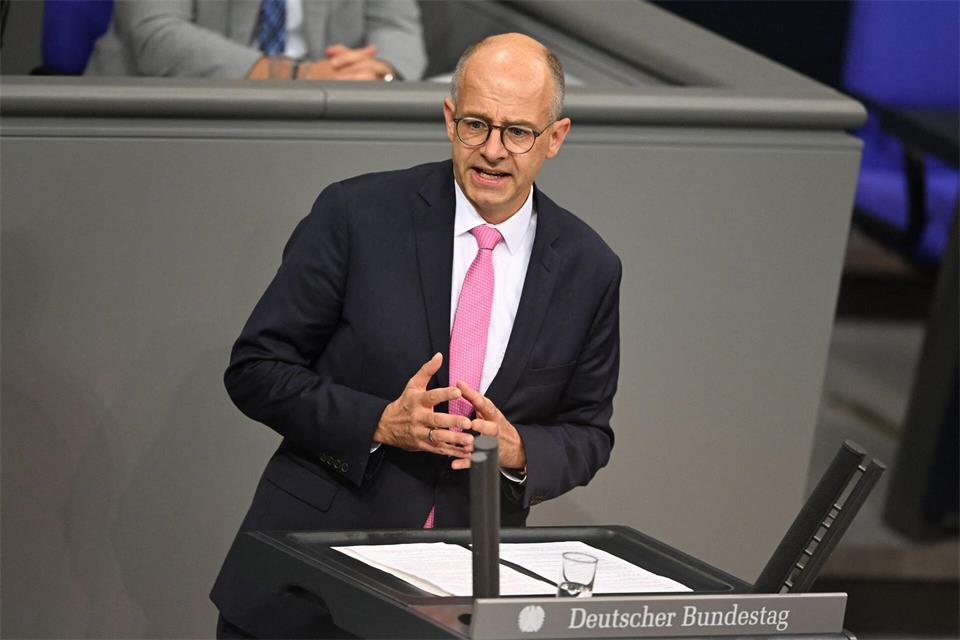 Der CDU-Abgeordnete Brand betonte, es gehe um mehr Informationen.Michael Brandt/dpa