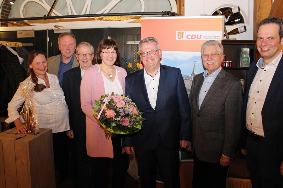 Der CDU-Gemeindeverband hat Martin Tesing (3. v.r.) als Bürgermeister-Kandidaten nominiert.
