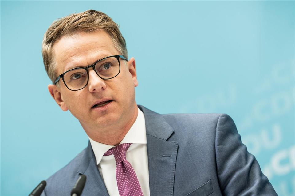 Der CDU-Generalsekretär äußert sich nach den Gremiensitzungen seiner Partei zur Rentenkommission.Michael Kappeler/dpa