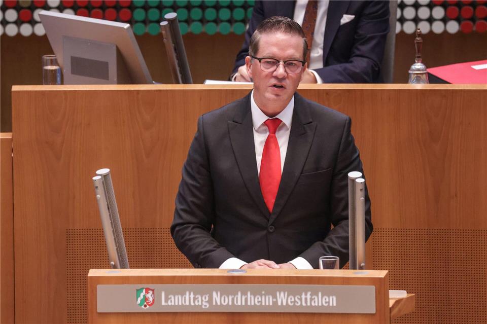 Drohnensichtungen sorgen für Streit um Sicherheit in NRW Der CDU-Landtagsabgeordnete Gregor Golland fordert einen „Deutschland-Dome“ zum Schutz der Menschen.Oliver Berg/dpa