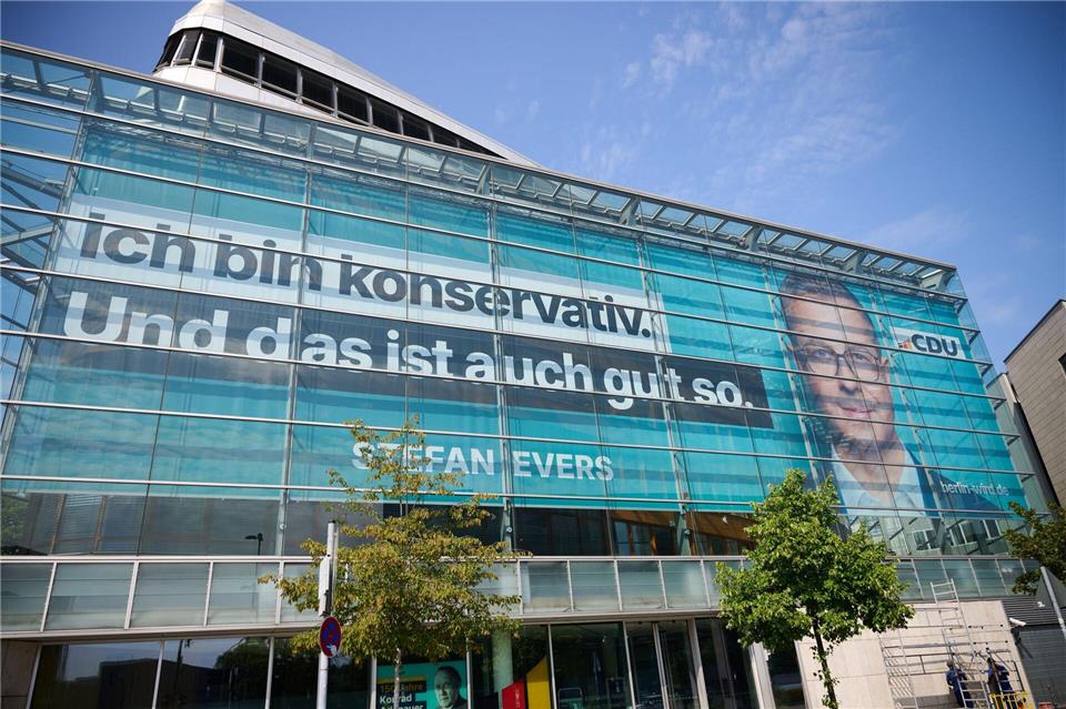 Der CDU-Politiker Stefan Evers ist noch nicht allzu lange Spitzenkandidat seiner Partei für die Wahl zum Berliner Abgeordnetenhaus. Annette Riedl/dpa