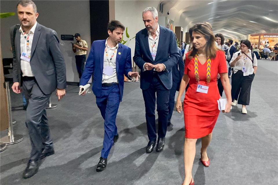 Der COP-Präsident Correa do Lago eilte von Meeting zu Meeting.Torsten Holz/-/dpa