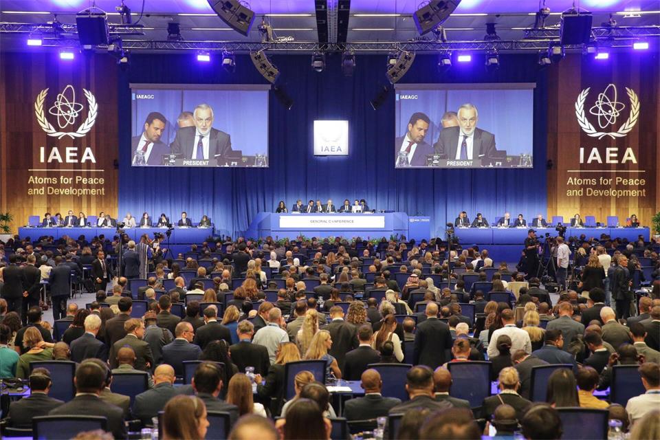 Der Chef des iranischen Atomprogramms darf nicht an einem wichtigen diplomatischen Treffen in Wien teilnehmen.Heinz-Peter Bader/AP/dpa