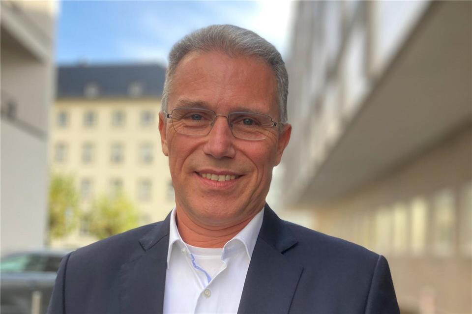 Der Chef des saarländischen Verfassungsschutzes, Ulrich Pohl, sieht vor allem Gefahren durch den IS. (Archivbild)Katja Sponholz/dpa