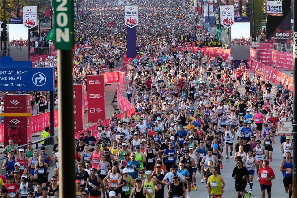 Ugander Kiplimo gewinnt Chicago-Marathon  Der Chicago-Marathon ist bekannt für seine schnellen Zeiten.Nam Y. Huh/AP/dpa