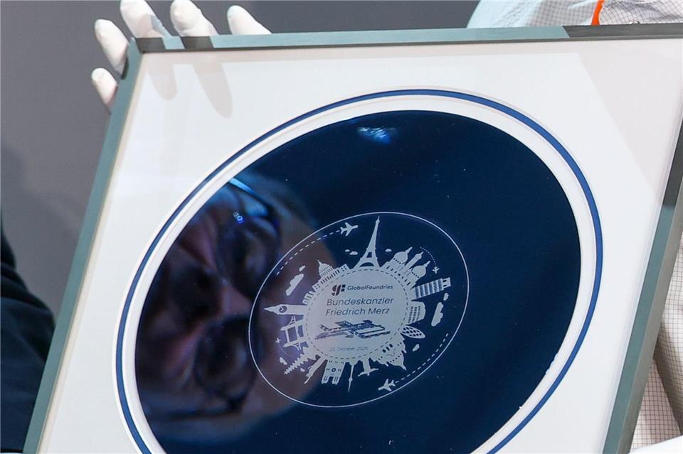 Globalfoundries investiert 1,1 Milliarden Euro in Expansion  Der Chiphersteller Globalfoundries in Dresden weitet seine Produktion aus und investiert rund 1,1 Milliarden Euro.Jan Woitas/dpa