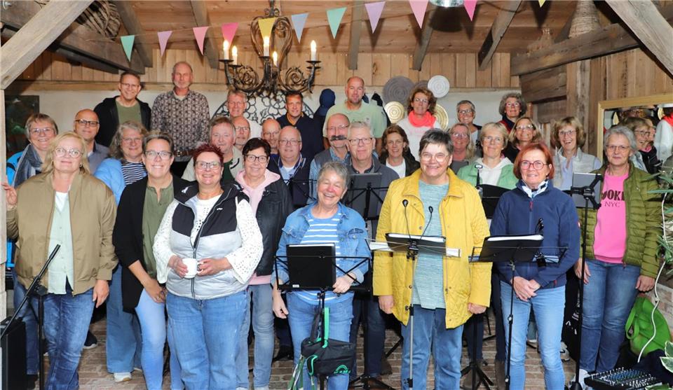 Der Chor „Cantamus“ tritt in Burlo auf.