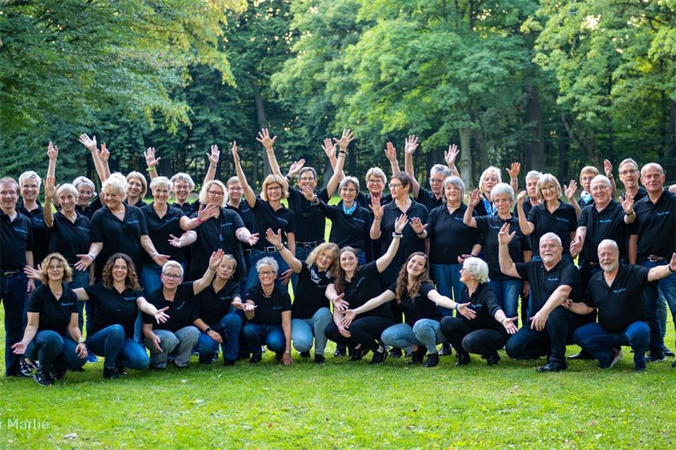 Der Chor Nice2hear gibt am 20. September ein Konzert in der Burg unter dem Motto „Top Of The World“.pd