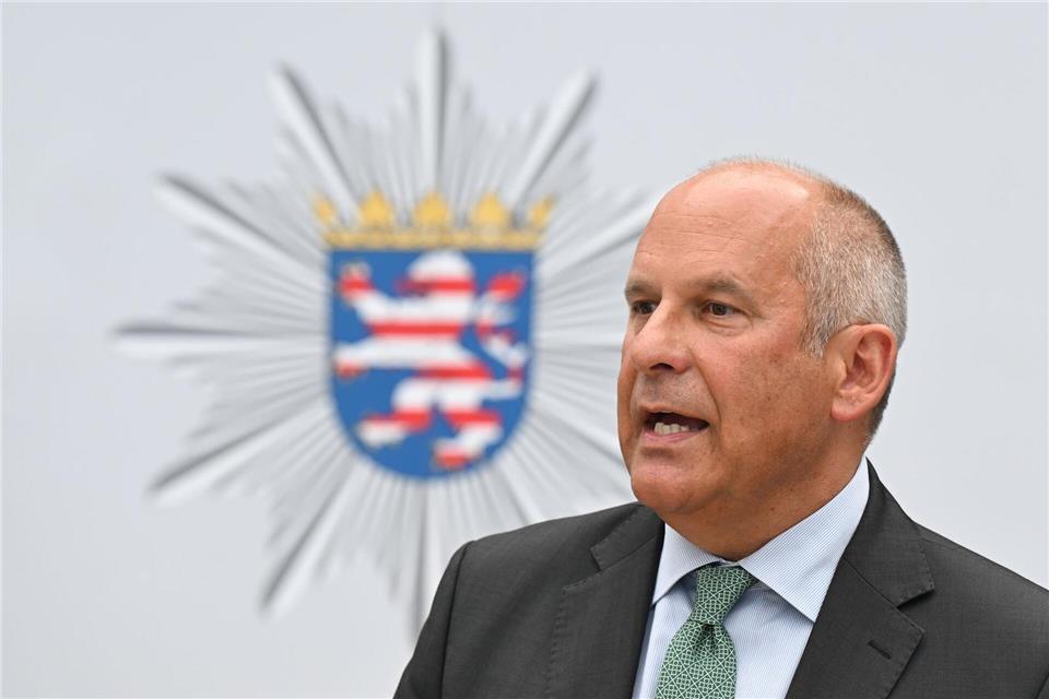 Der Christdemokrat Roman Poseck ist nicht nur Innen-, sondern auch Heimatschutzminister in Hessen. (Archivbild)Arne Dedert/dpa