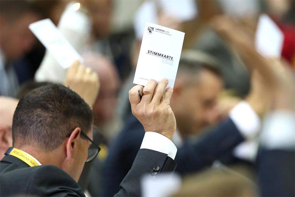 Der Co-Vorsitzende des BSW in Sachsen-Anhalt, Thomas Schulze, ist sich sicher, dass seine Fraktion nicht für einen Vize-Landtagspräsidenten der AfD gestimmt hat.  Jan Woitas/dpa pool/dpa