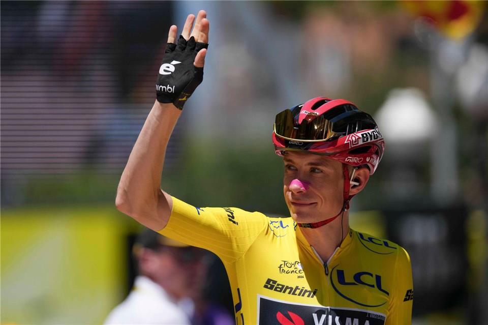 Der Däne Jonas Vingegaard bei der diesjährigen Tour de France. (Archivbild)Thibault Camus/AP/dpa