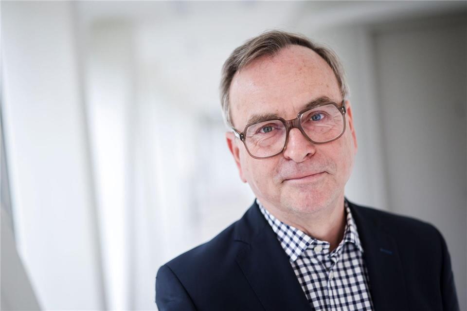 Der Datenschutzbeauftragte werde immer stärker auch in Sachen des Verbraucherschutzes tätig, sagt Fuchs.Christian Charisius/dpa