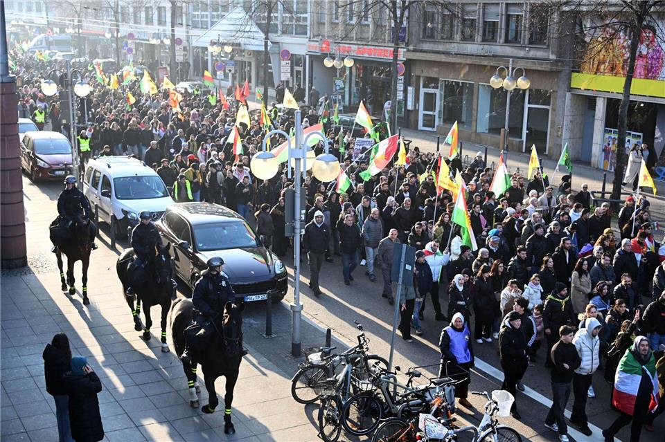 Der Demonstrationszug verlief durch die Innenstadt. Uli Deck/dpa