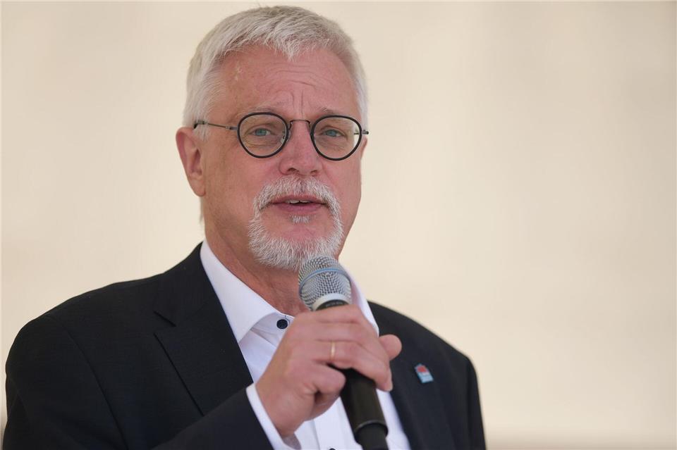 Der Deutsche Gewerkschaftsbund in Sachsen fordert für 2026 eine Offensive für eine starke Wirtschaft, gute Jobs und Demokratie.(Archivbild)Sebastian Willnow/dpa