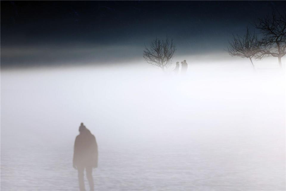 Der Deutsche Wetterdienst kündigt Nebel und Frost an. (Symbolbild)Karl-Josef Hildenbrand/dpa