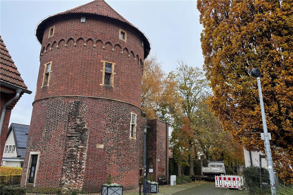 Der Diebesturm steht im Mittelpunkt des vierten Bandes der lokalhistorischen „Streifzüge“.