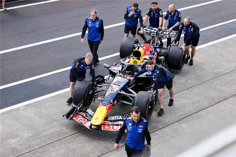 Der Dienstwagen von Max Verstappen ist in dieser Saison bisher deutlich zu langsam.Yichin Hou/ZUMA Press Wire/dpa
