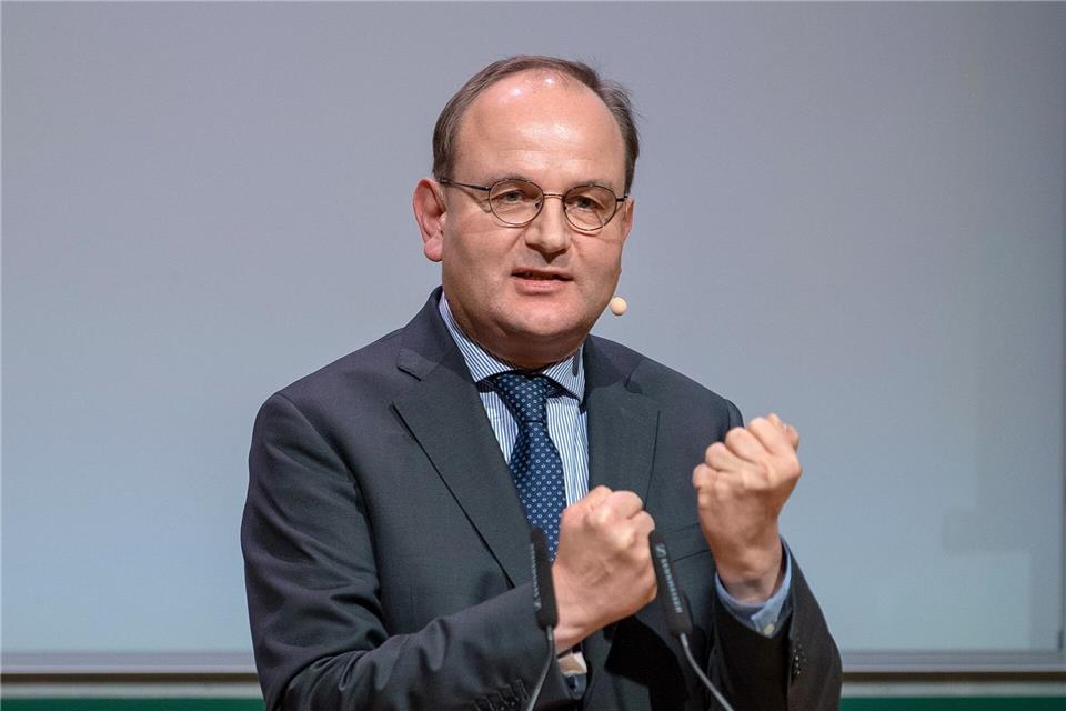 Der Direktor des Potsdam-Instituts für Klimafolgenforschung (PIK), Ottmar Edenhofer, äußert sich zur UN-Klimakonferenz. (Archivbild)Monika Skolimowska/dpa-Zentralbild/dpa