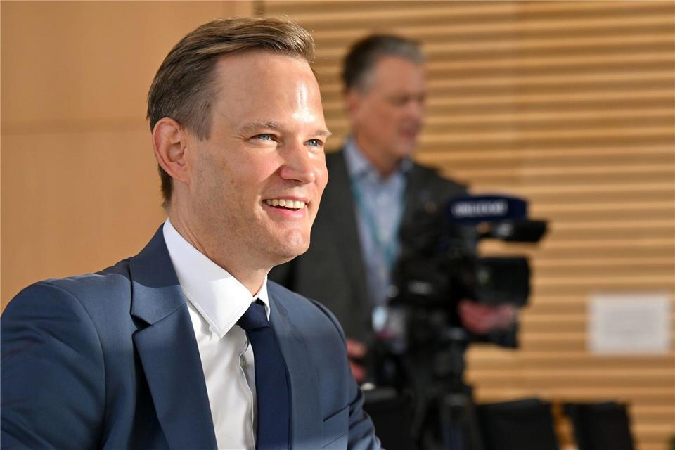 Der Drogenbeauftragte der Bundesregierung, Hendrik Streeck, verlangt mehr Prävention gerade für Jugendliche (Archivbild).Martin Schutt/dpa