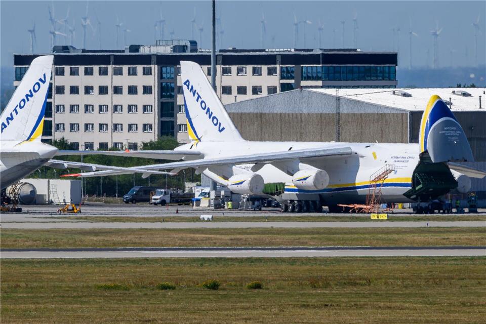 Der Drohnen-Fund am Leipziger Flughafen hat die Debatte über Abwehrmaßnahmen neu entfacht.Hendrik Schmidt/dpa