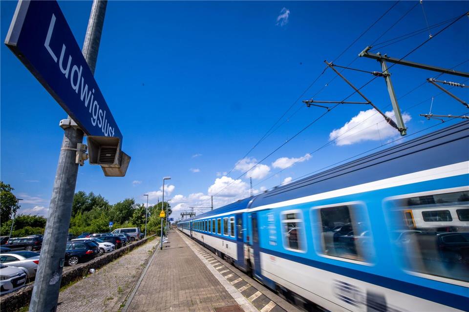 Der EC zwischen Hamburg und Prag beginnt und endet in Berlin.Jens Büttner/dpa