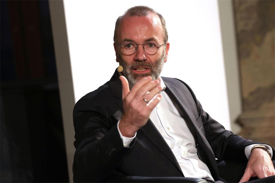 Der EVP-Chef Manfred Weber kritisiert die „Brandmauer“. (Archivfoto)Karl-Josef Hildenbrand/dpa