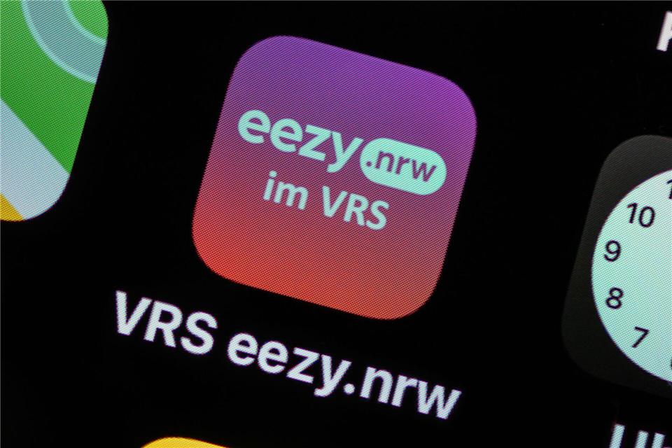 Der Eezy-Tarif funktioniert mit rund 40 verschiedenen Apps von Verkehrsverbänden und Stadtwerken.Oliver Berg/dpa