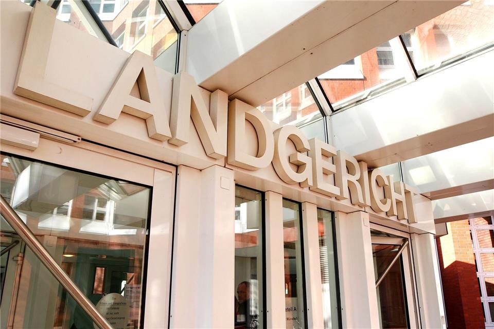 Der Eingang am Landgericht Münster. (Symbolbild)Roland Weihrauch/dpa